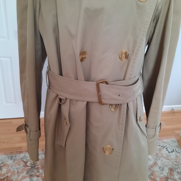 Vintage Burberry trench coat - Picture 3 of 15